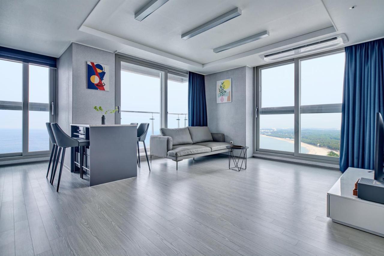Gangneung Chonpines Ocean Suites Hotel מראה חיצוני תמונה