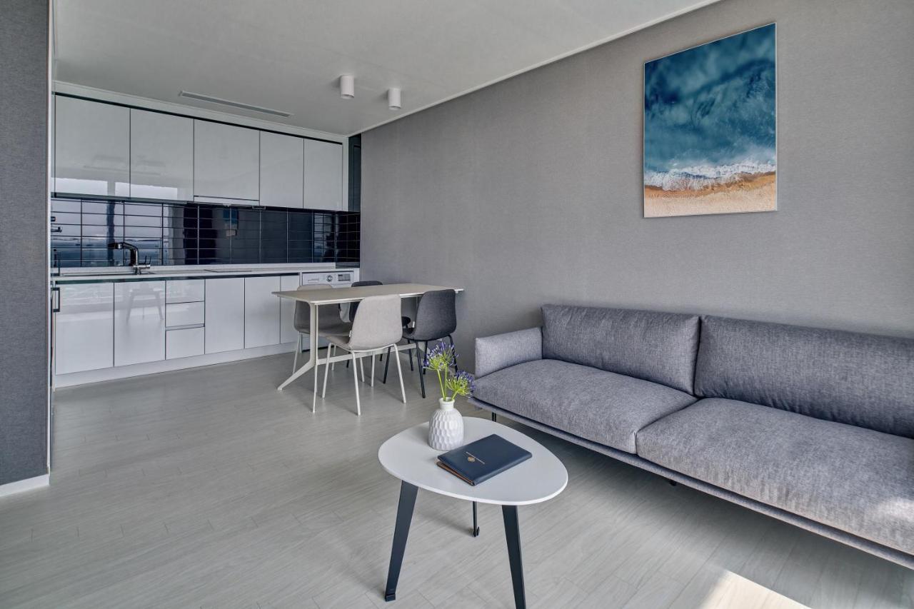 Gangneung Chonpines Ocean Suites Hotel מראה חיצוני תמונה