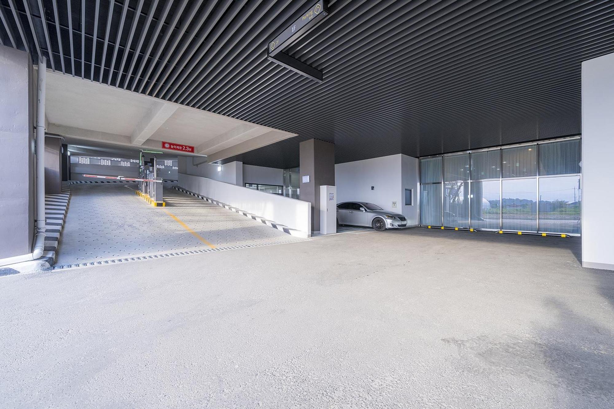 Gangneung Chonpines Ocean Suites Hotel מראה חיצוני תמונה